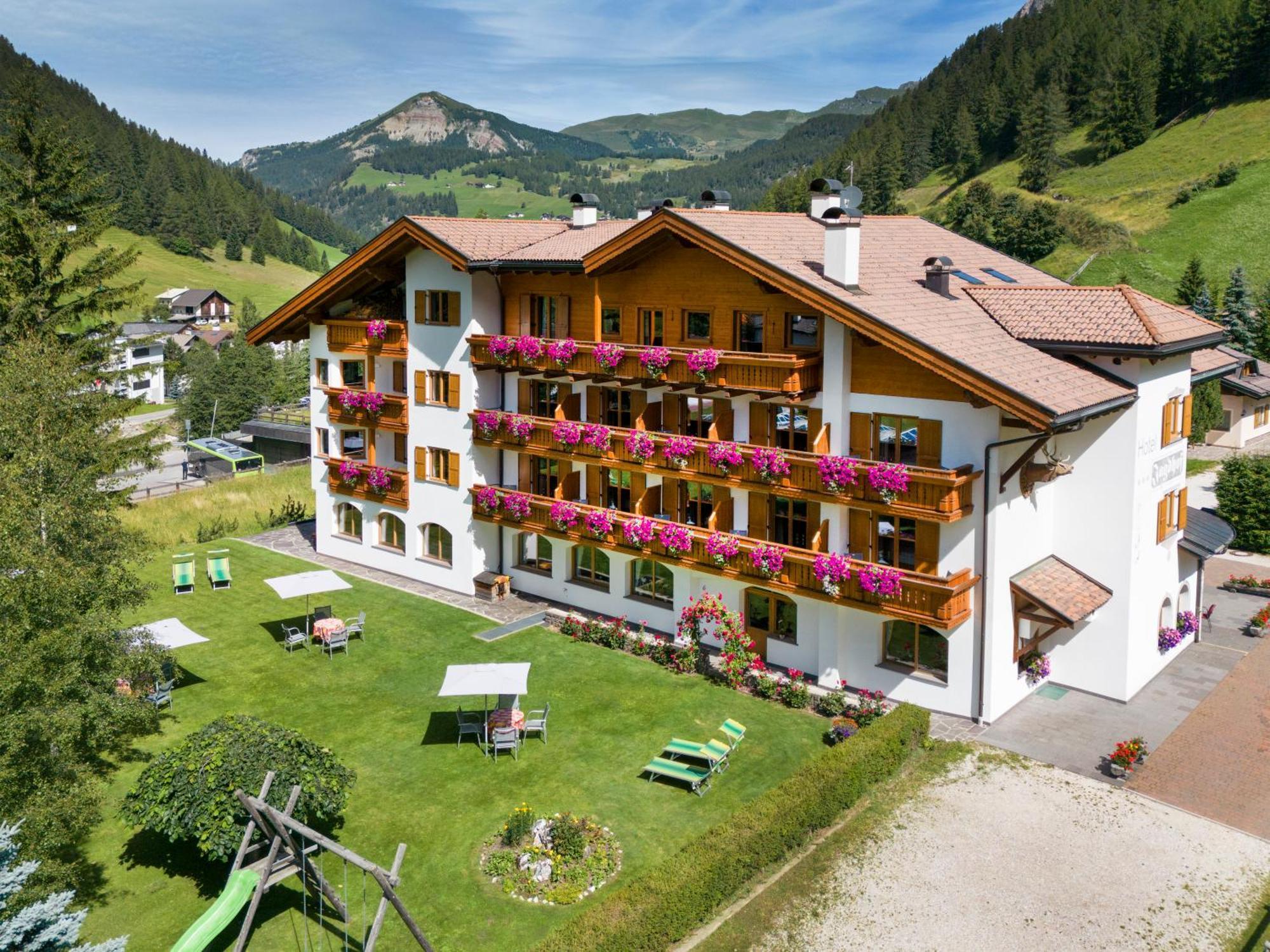 Hotel Jagdhof Selva di Val Gardena Extérieur photo